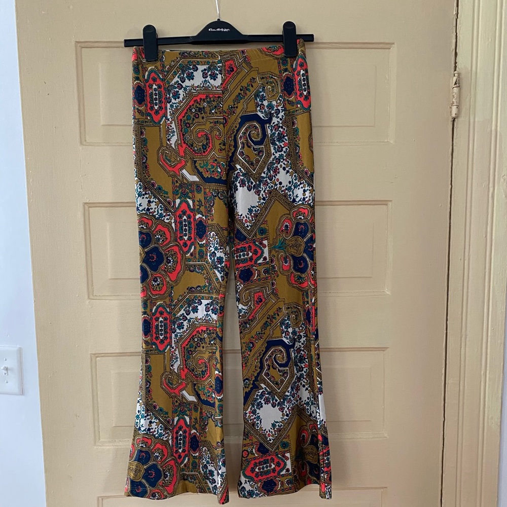 Novella Royale Iris Bells